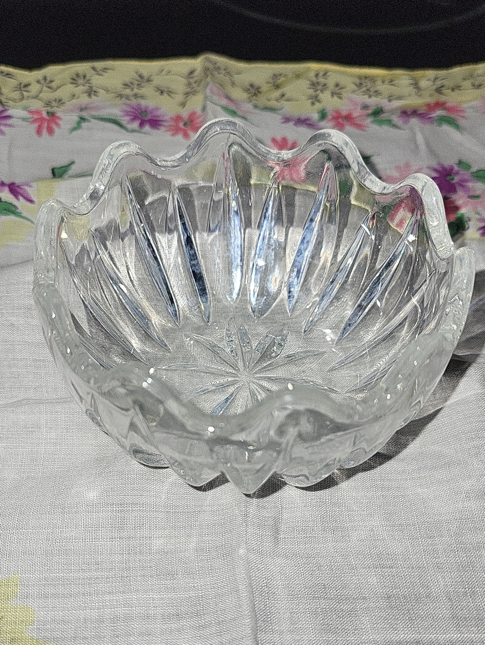 Clear Glass Princess HOUSE HIGHLIGHTS Bowl - Elegant Home Art Accent